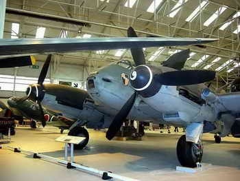 samoloty - IIwś - Messerschmitt Me 410.jpg