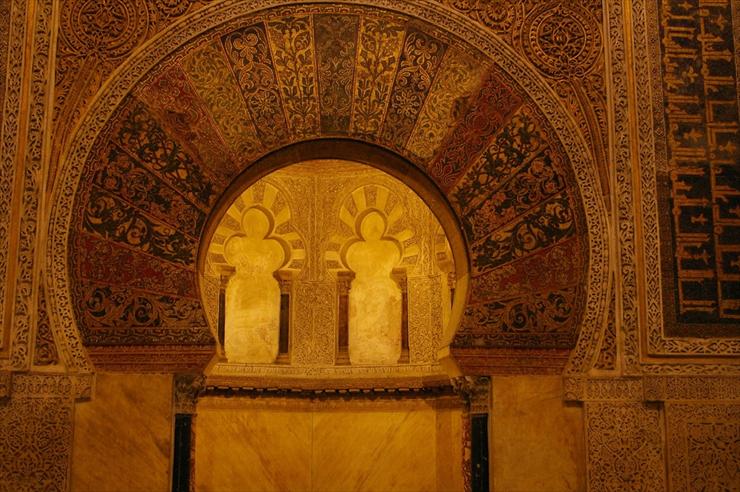 Architektura  islamu - Grand Mosque in Cordoba - Spain mihrab.jpg