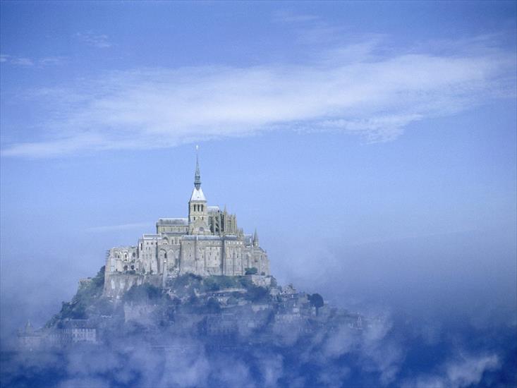Zamki i palace - Mont_Saint_Michel,_France.jpg