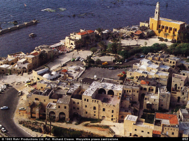 Ziemia Święta - 052 - Jaffa - współczesny port.jpg