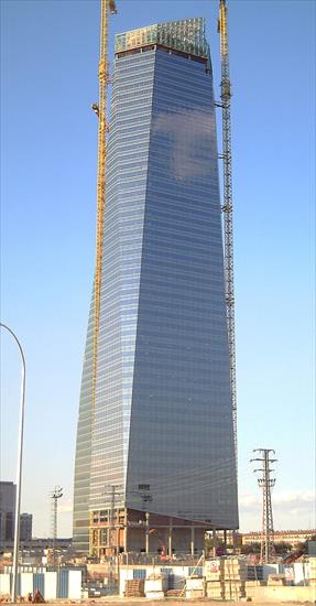 Niesamowite domy - Torre de Cristal Madrid.jpg