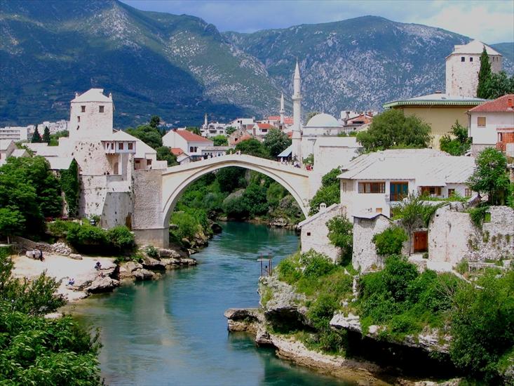 Architektura - Mostar in Bosnia and Hercegowina.jpg