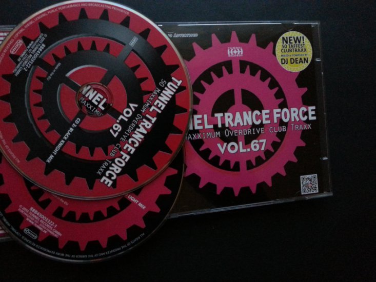 VA-Tunnel_Trance_Force_Vol.67-2CD-2013-VOiCE - 00_va-tunnel_trance_force_vol.67-2cd-2013.jpg