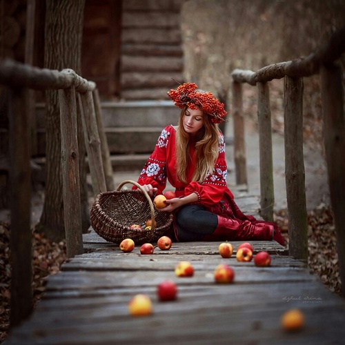 Autumn Woman - large49.jpg