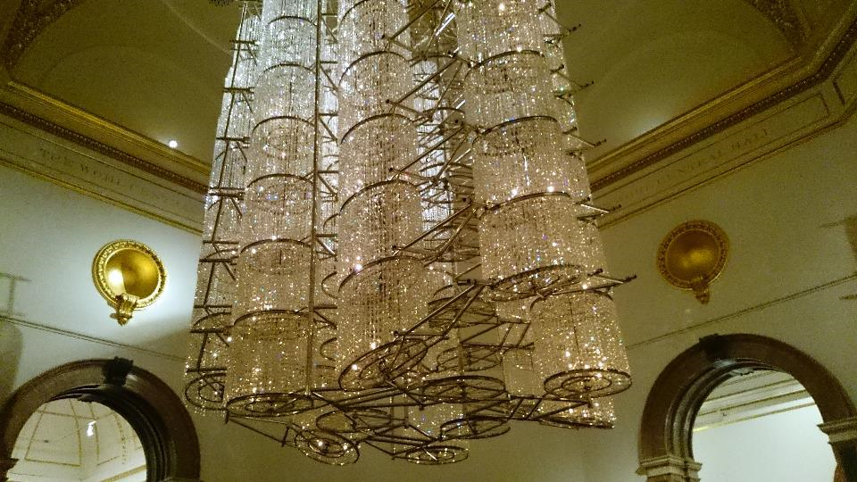 Ai WeiWei1 - Bicycle Chandelier a 2015.png